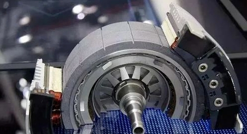 永磁同步電機(jī)為啥成為主要的驅(qū)動(dòng)電機(jī)？